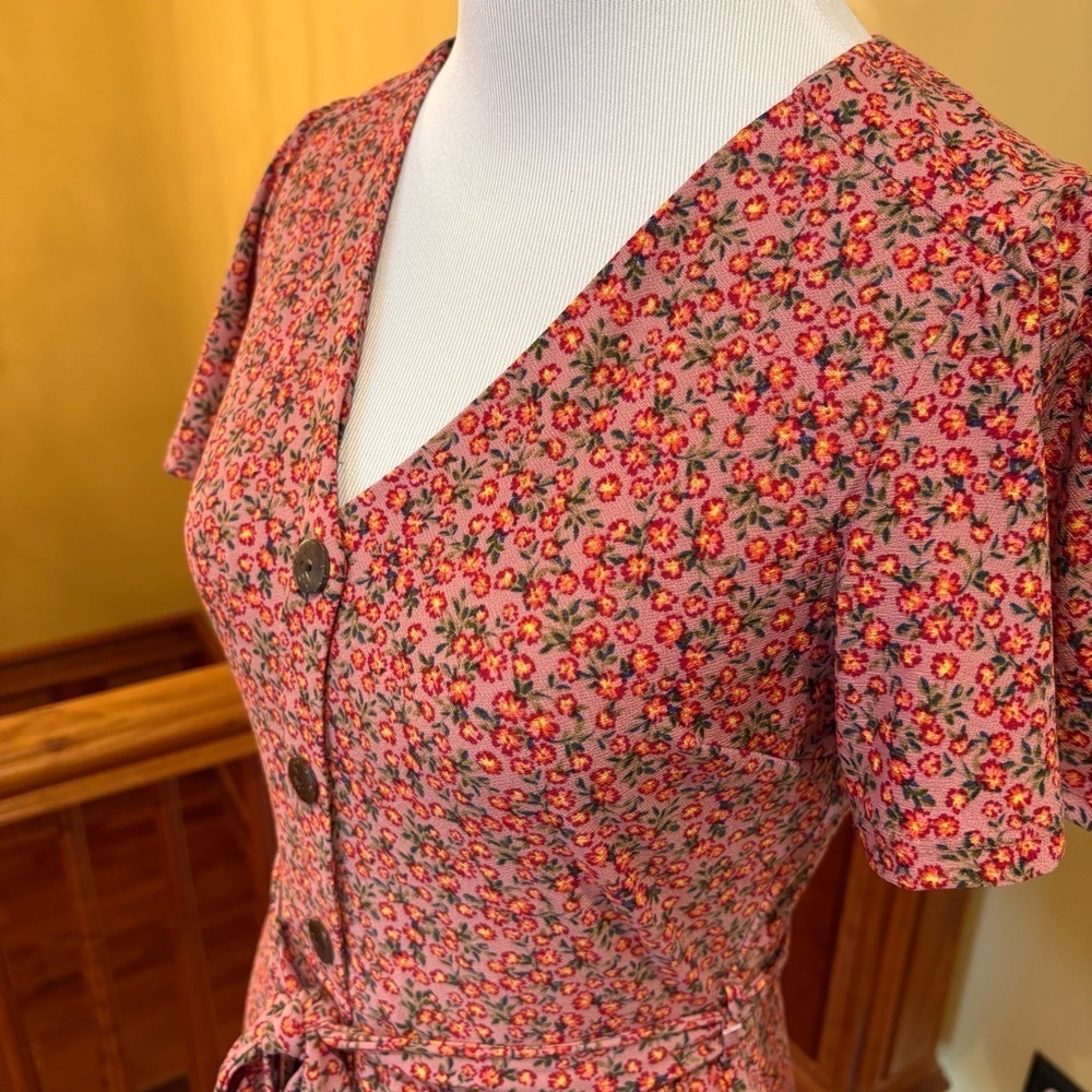 Feminine Floral Button Demure Dress Wmn’s S - Picture 6 of 12